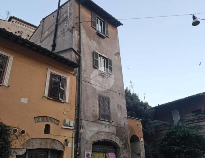 appartamento in vendita a Roma in zona Trastevere