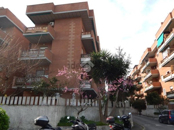 appartamento in vendita a Roma in zona Castel Fusano
