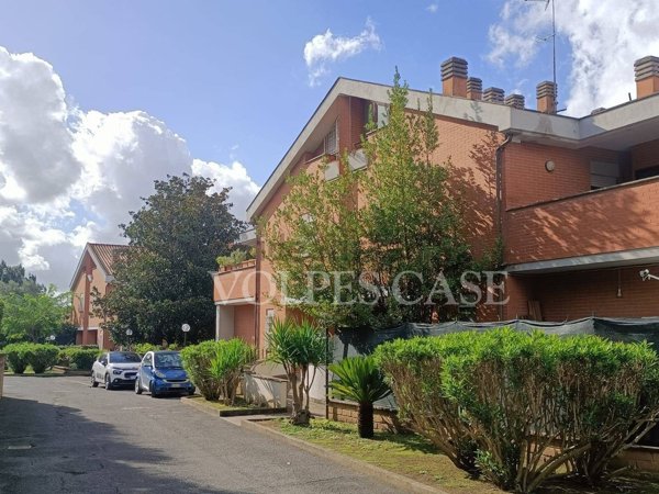 appartamento in vendita a Roma in zona Prima Porta