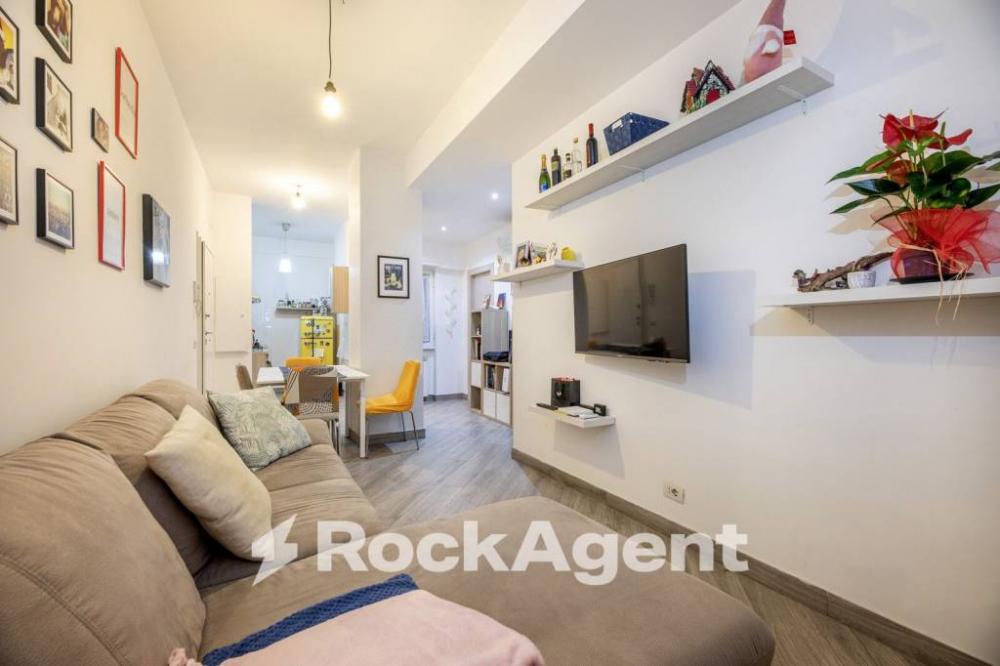 appartamento in vendita a Roma in zona Ostiense