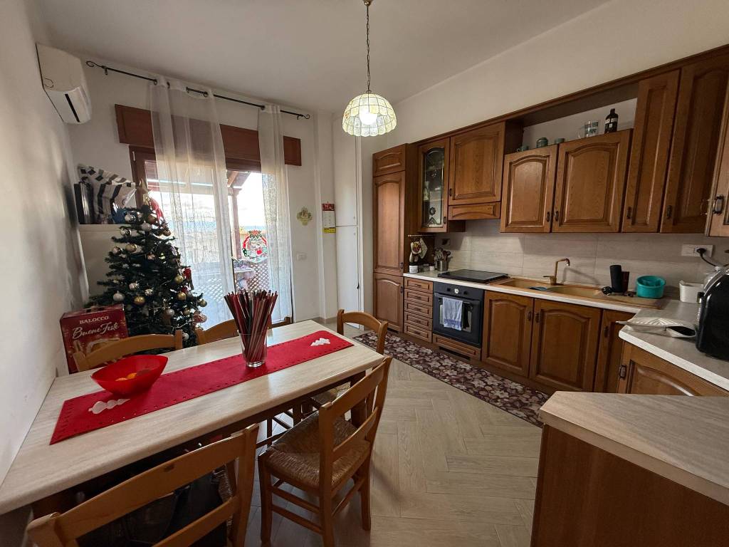 appartamento in vendita a Roma in zona Casal Monastero