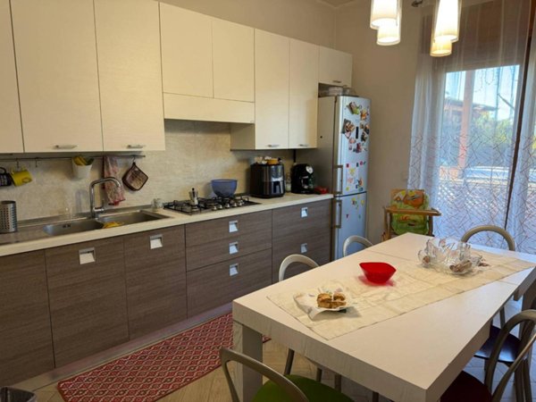 appartamento in vendita a Roma in zona Case Rosse