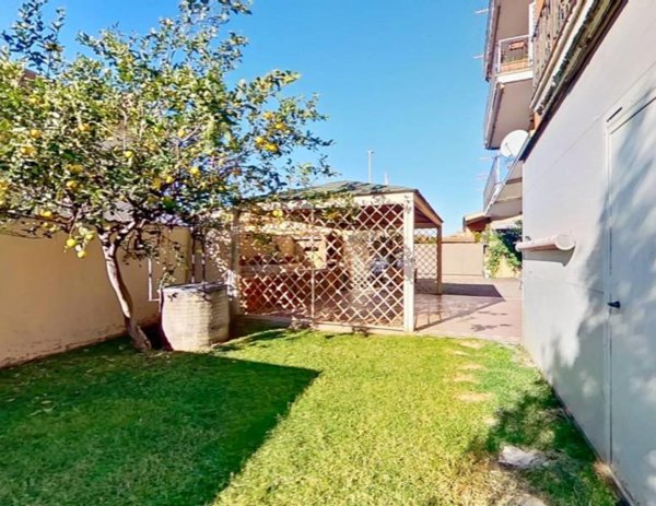 appartamento in vendita a Roma in zona Dragona/Bagnoletto
