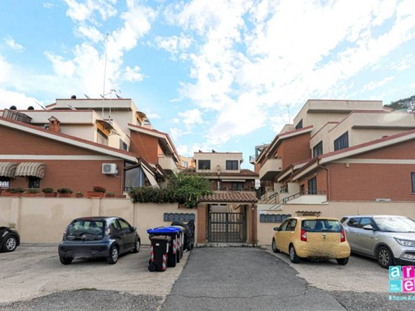 casa indipendente in vendita a Roma in zona Vitinia