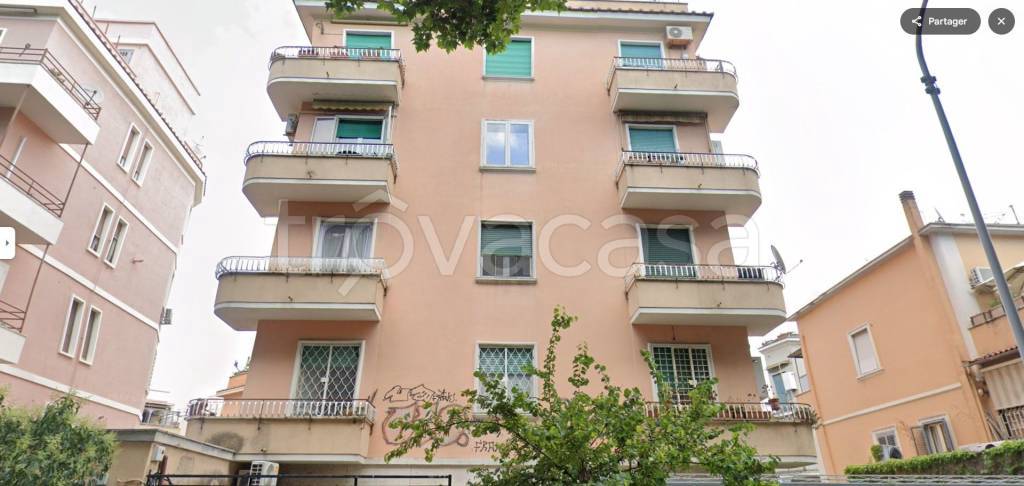 appartamento in vendita a Roma in zona Gianicolense