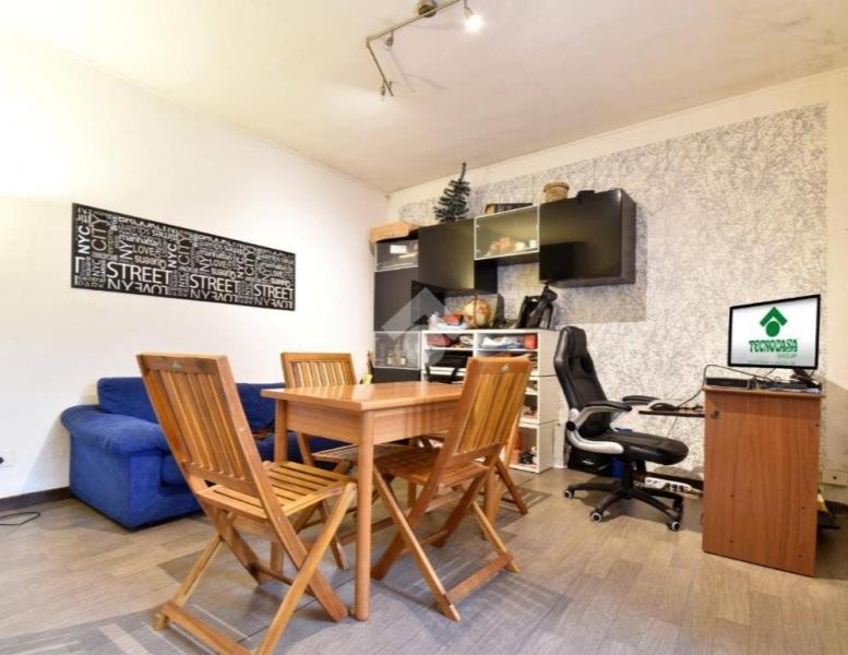 appartamento in vendita a Roma in zona Appio Pignatelli