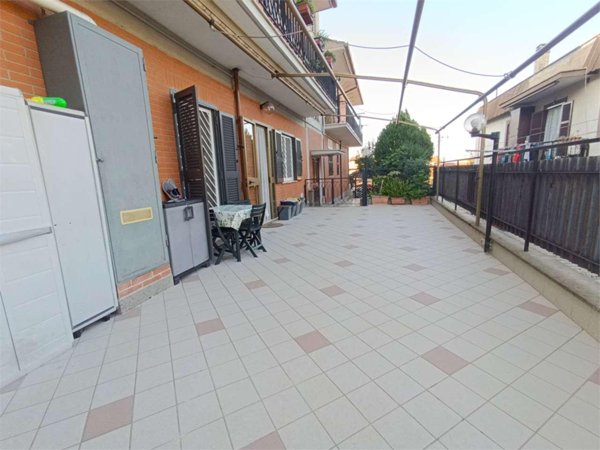 appartamento in vendita a Roma in zona Finocchio