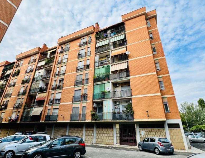 appartamento in vendita a Roma in zona Portuense