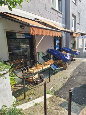 negozio in vendita a Roma in zona Alessandrino