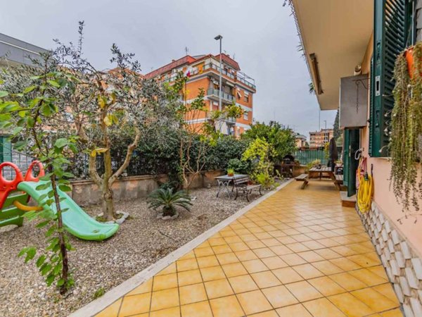 appartamento in vendita a Roma in zona Alessandrino