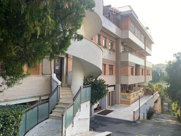 appartamento in vendita a Roma in zona Gianicolense