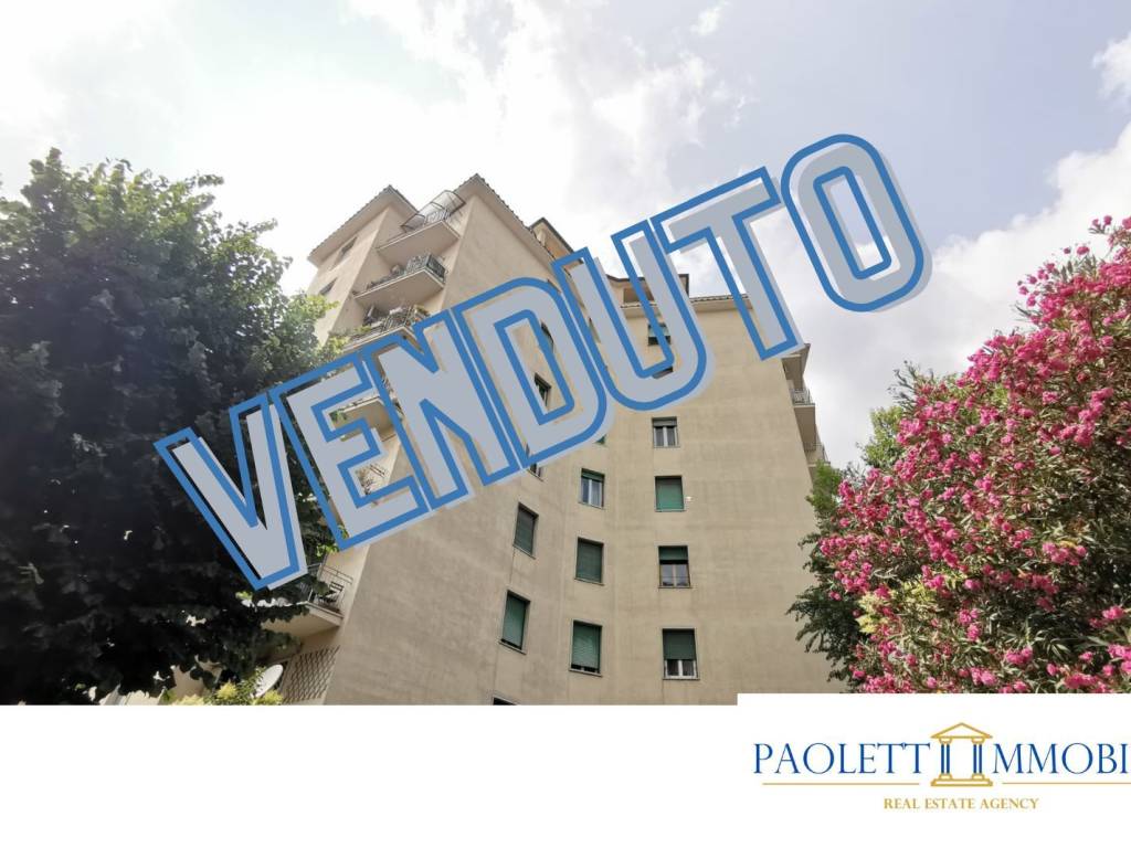 appartamento in vendita a Roma in zona Ostiense