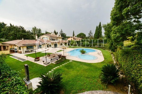 villa in vendita a Roma in zona Olgiata