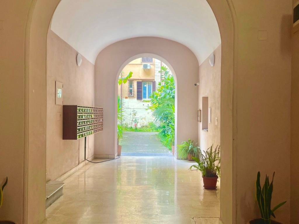 appartamento in vendita a Roma in zona Esquilino