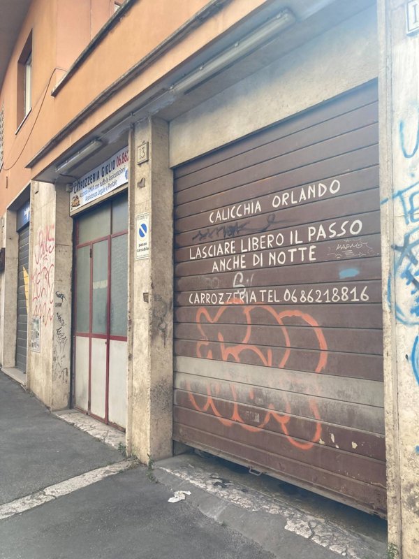 locale commerciale in vendita a Roma in zona Trieste