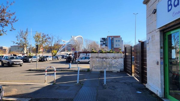 appartamento in vendita a Roma in zona Ostiense