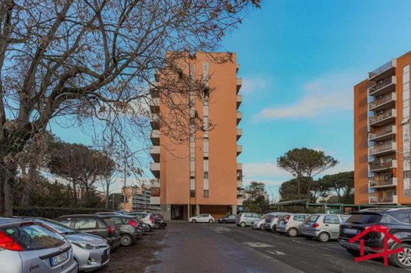 appartamento in vendita a Roma in zona Spinaceto