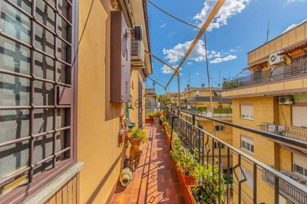 appartamento in vendita a Roma in zona Prenestino-Centocelle