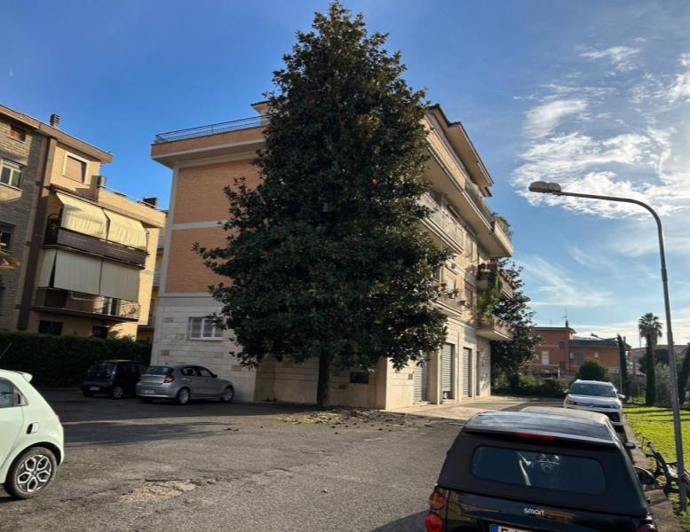 appartamento in vendita a Roma in zona Romanina