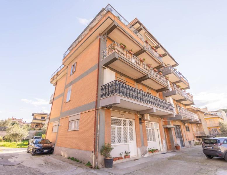 appartamento in vendita a Roma in zona Borghesiana