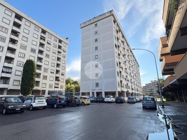 appartamento in vendita a Roma in zona Spinaceto