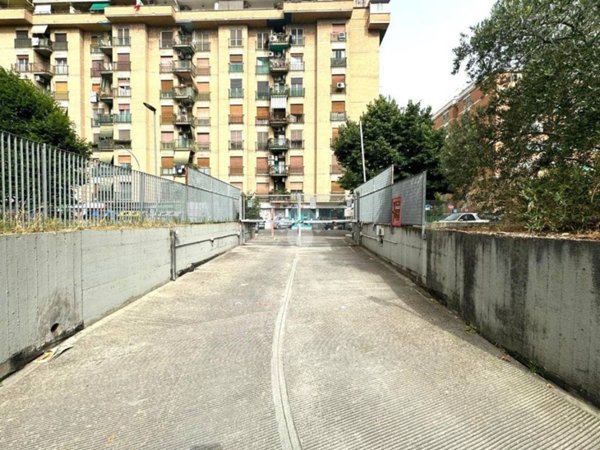 casa indipendente in vendita a Roma