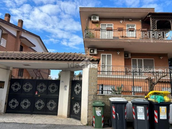 appartamento in vendita a Roma in zona Palmarola