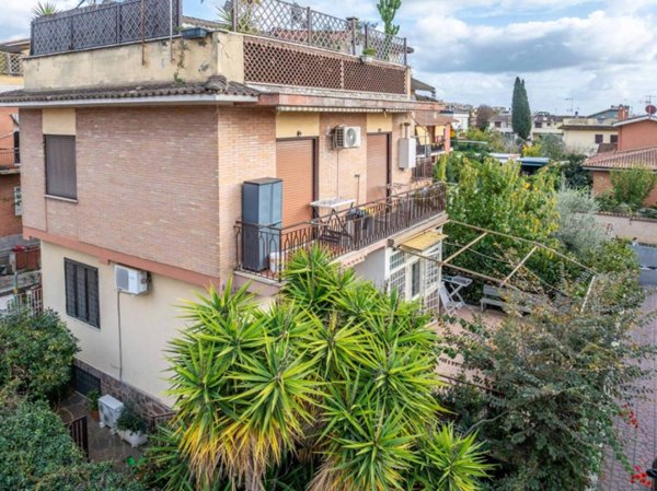 appartamento in vendita a Roma in zona Acilia