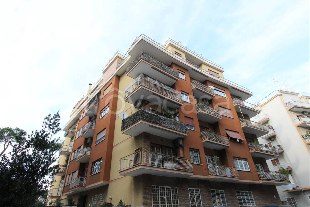 appartamento in vendita a Roma in zona Aurelio