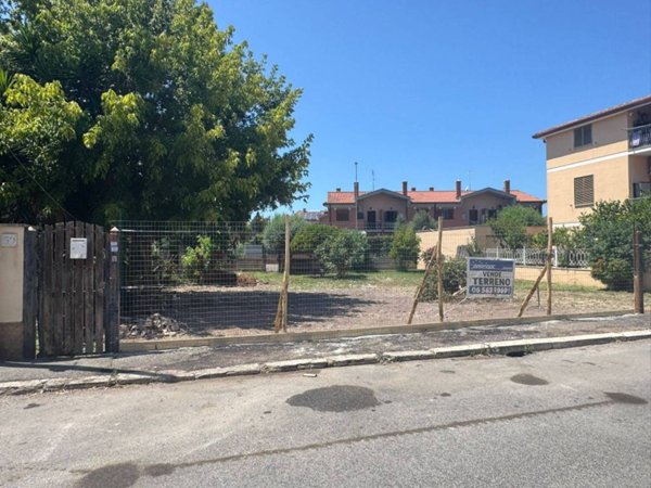 villa in vendita a Roma in zona Ostia Antica