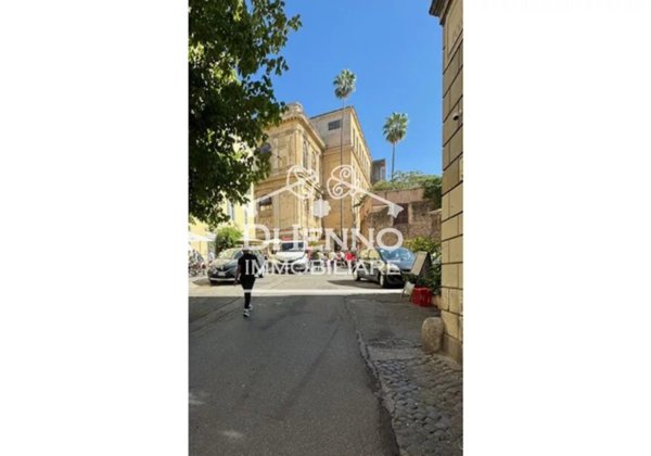 appartamento in vendita a Roma in zona Rione Monti/Campitelli