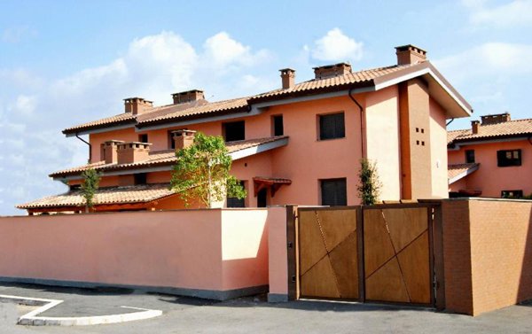 casa indipendente in vendita a Roma in zona Infernetto