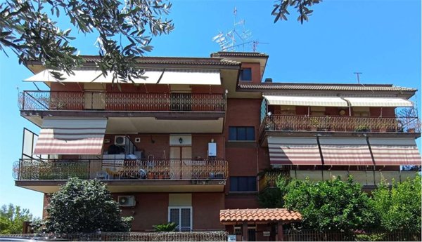 appartamento in vendita a Roma in zona Finocchio