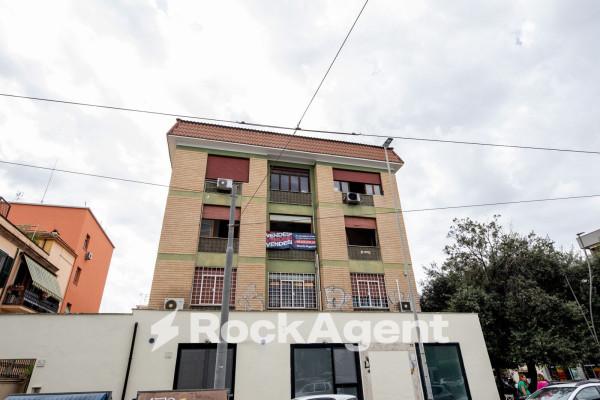 appartamento in vendita a Roma in zona Prenestino-Centocelle