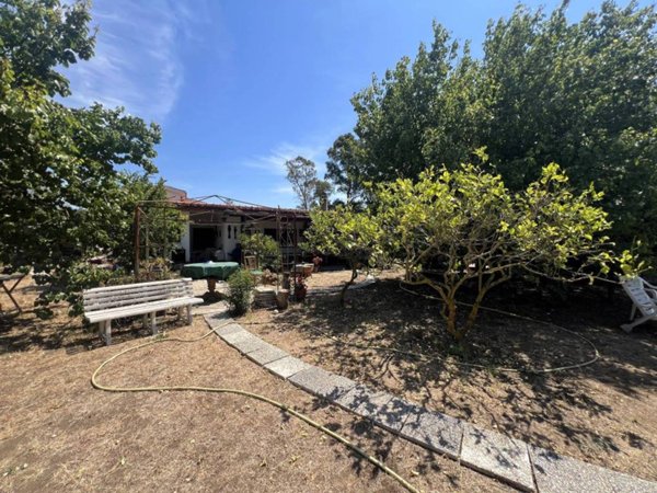 casa indipendente in vendita a Roma in zona Infernetto