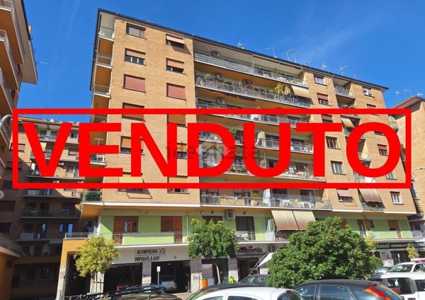 appartamento in vendita a Roma in zona Tuscolano