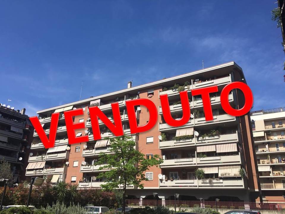 appartamento in vendita a Roma in zona Torrino