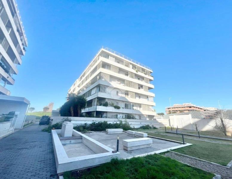 appartamento in vendita a Roma in zona Ostiense