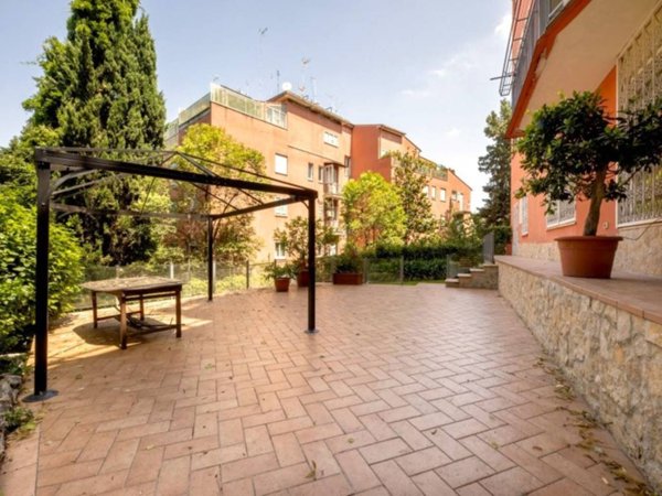 appartamento in vendita a Roma in zona Nomentano
