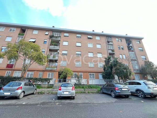 appartamento in vendita a Roma in zona Tor Cervara