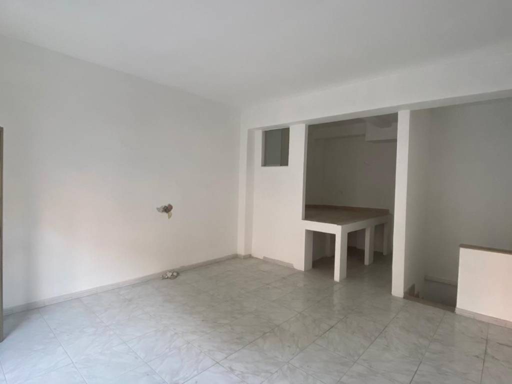 negozio in vendita a Roma in zona Prenestino-Centocelle
