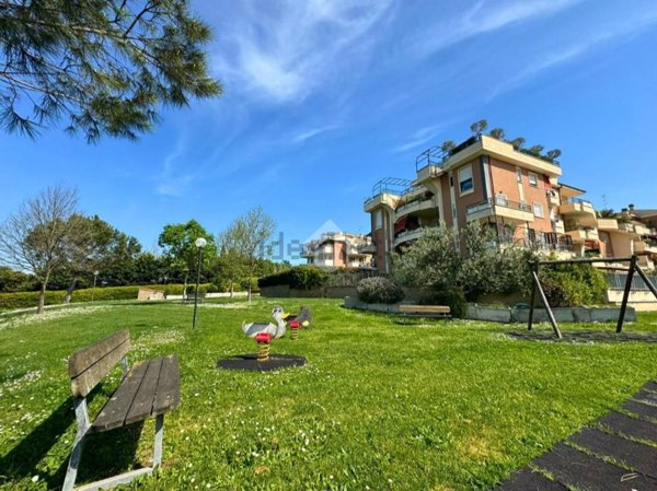 appartamento in vendita a Roma in zona Mezzocammino