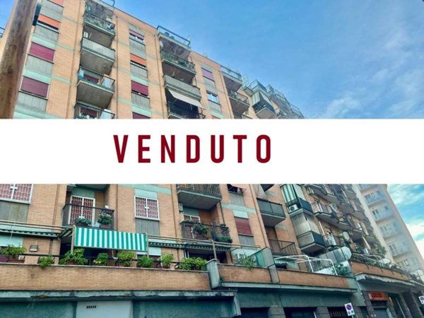 appartamento in vendita a Roma in zona Tuscolano