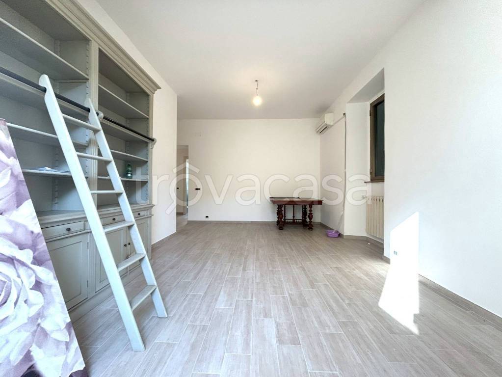 appartamento in vendita a Roma in zona Appio Claudio