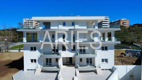 appartamento in vendita a Roma in zona Ostia