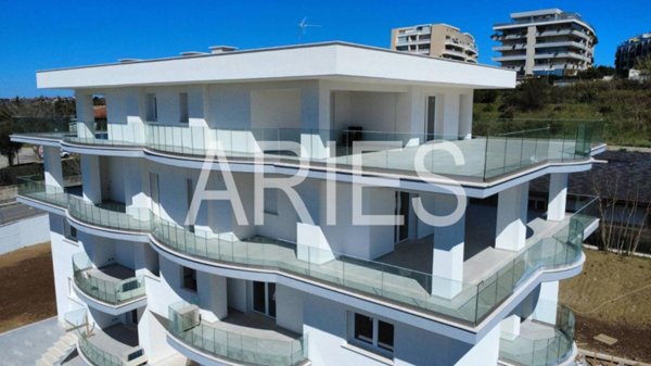 appartamento in vendita a Roma in zona Ostia