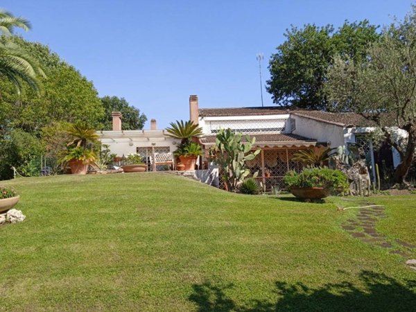 casa indipendente in vendita a Roma in zona Olgiata