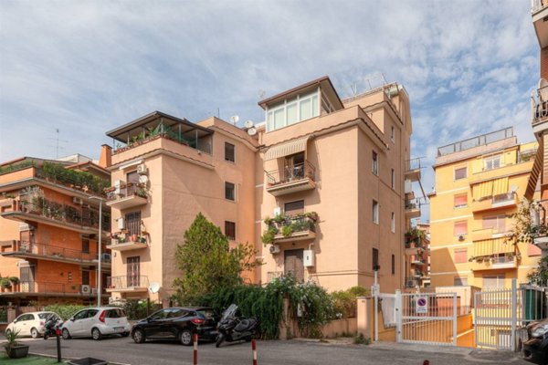 appartamento in vendita a Roma in zona Monte Sacro/Talenti
