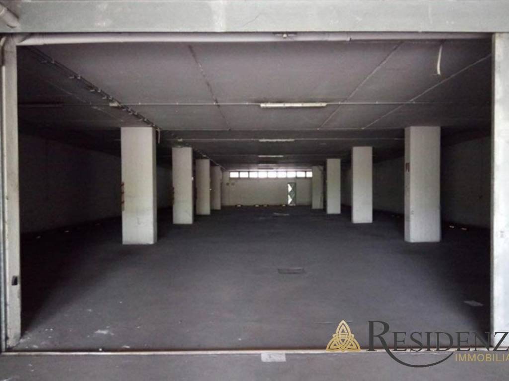 negozio in vendita a Roma in zona Portuense
