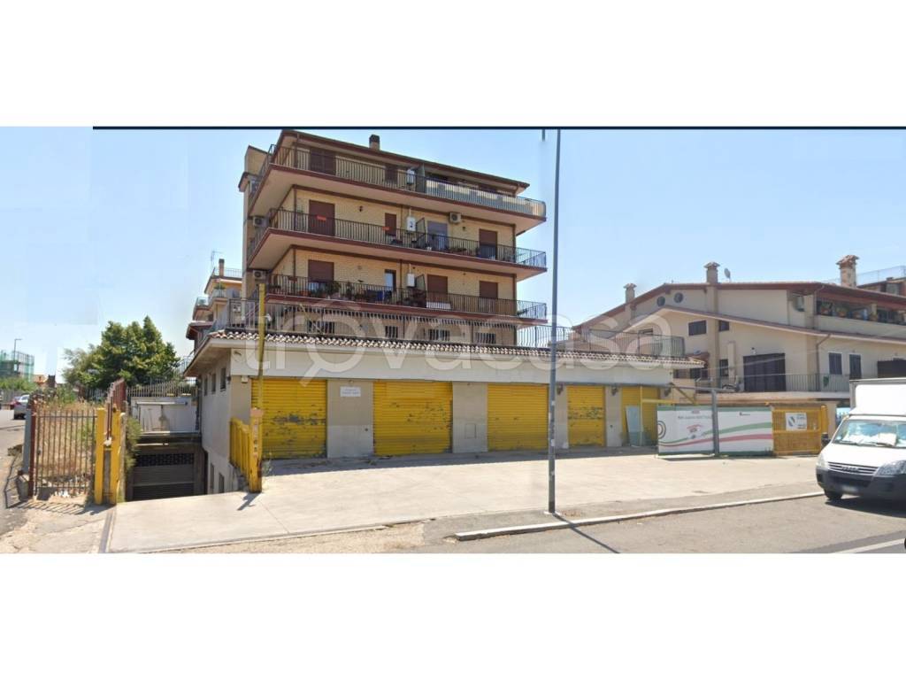 trivano in vendita a Roma in zona Prenestino-Centocelle